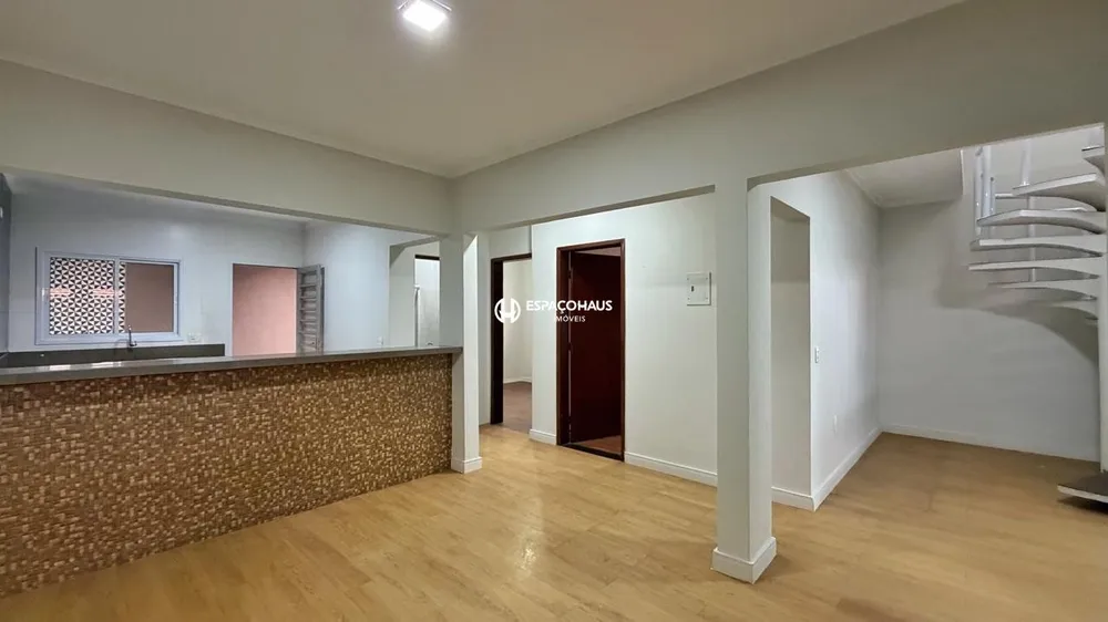 Casa, 3 quartos, 152 m² - Foto 2