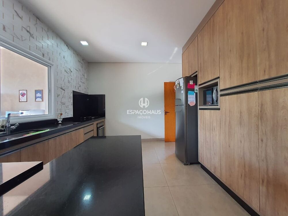 Casa de Condomínio à venda com 3 quartos, 246m² - Foto 22