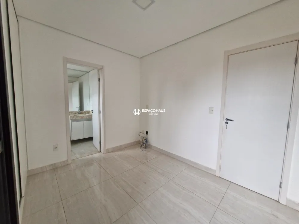 Apartamento, 3 quartos, 122 m² - Foto 2