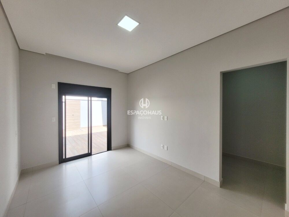 Casa de Condomínio à venda com 3 quartos, 185m² - Foto 2