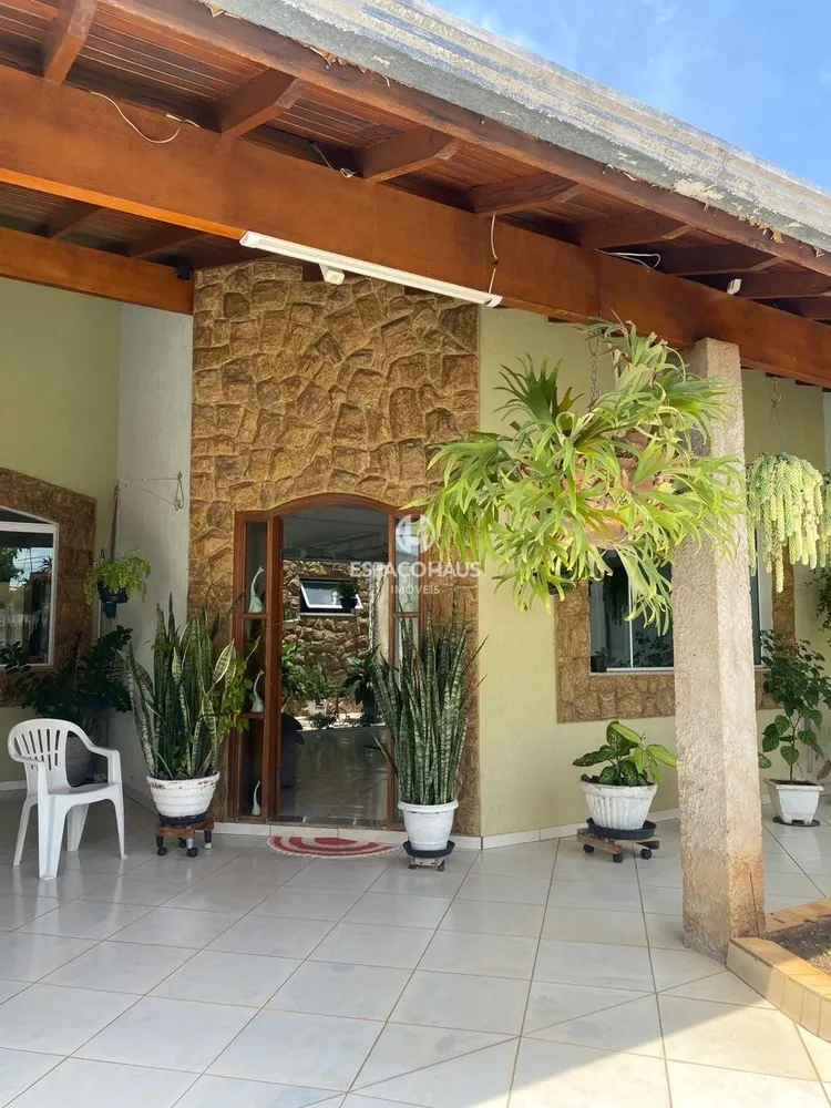 Casa, 3 quartos, 206 m² - Foto 2