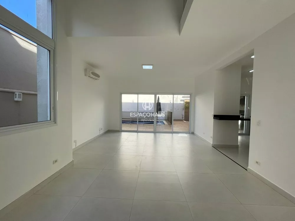 Casa de Condomínio à venda e aluguel com 3 quartos, 278m² - Foto 3