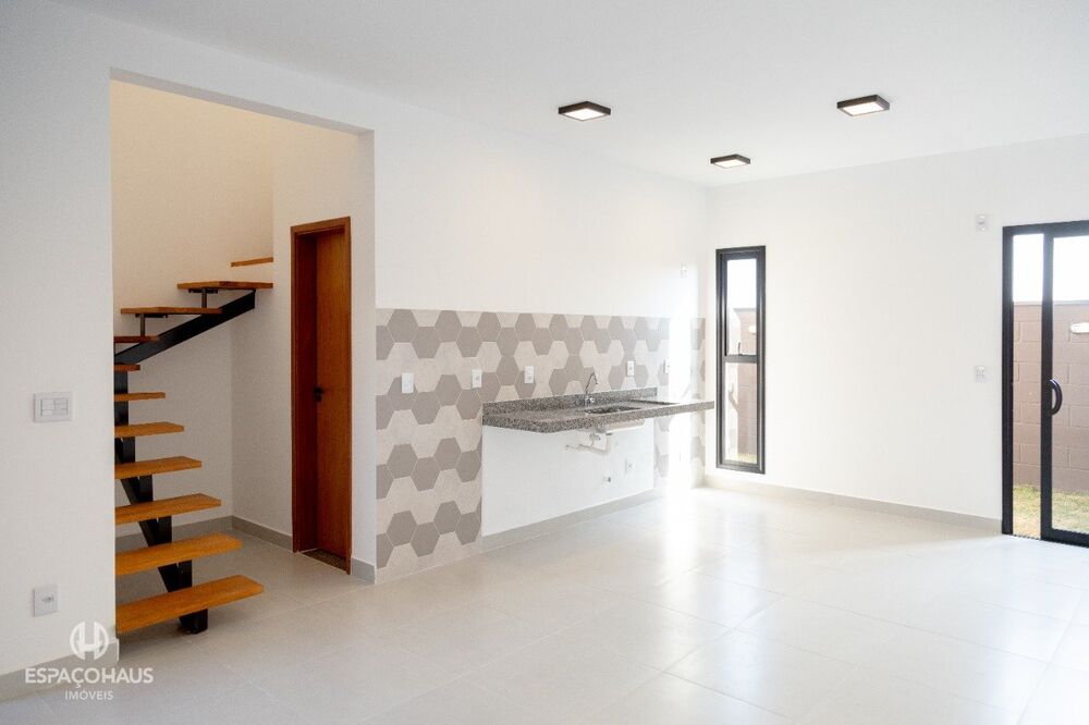 Casa à venda com 2 quartos, 80m² - Foto 6