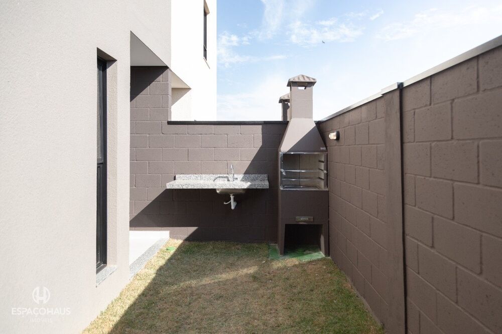 Casa à venda com 2 quartos, 80m² - Foto 9