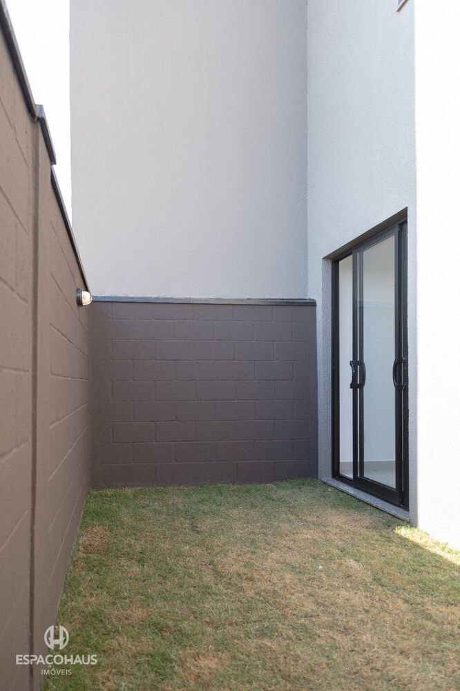 Casa à venda com 2 quartos, 80m² - Foto 13