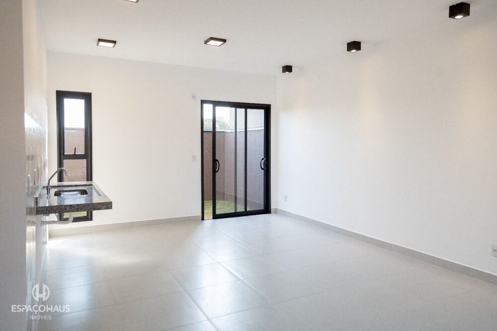 Casa à venda com 2 quartos, 80m² - Foto 7