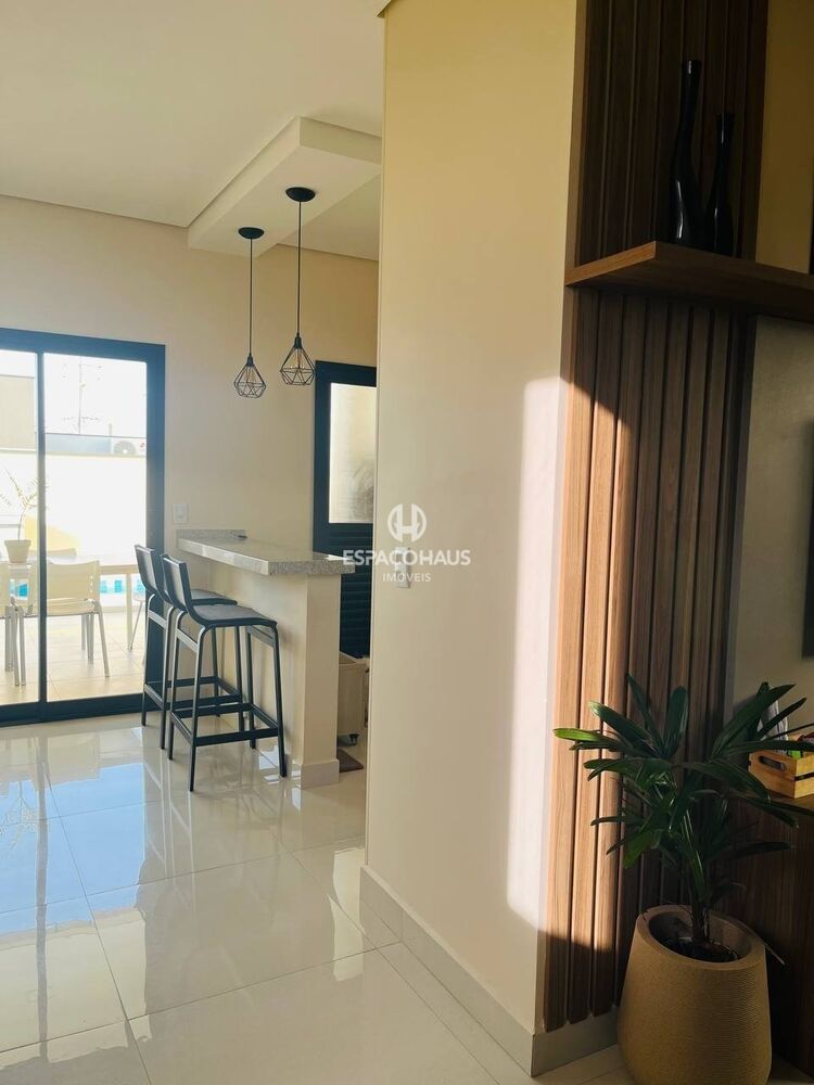 Casa de Condomínio à venda com 3 quartos, 138m² - Foto 1