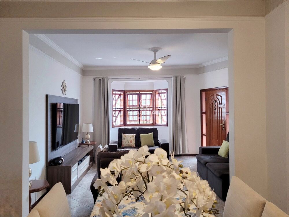 Casa à venda com 3 quartos, 166m² - Foto 7