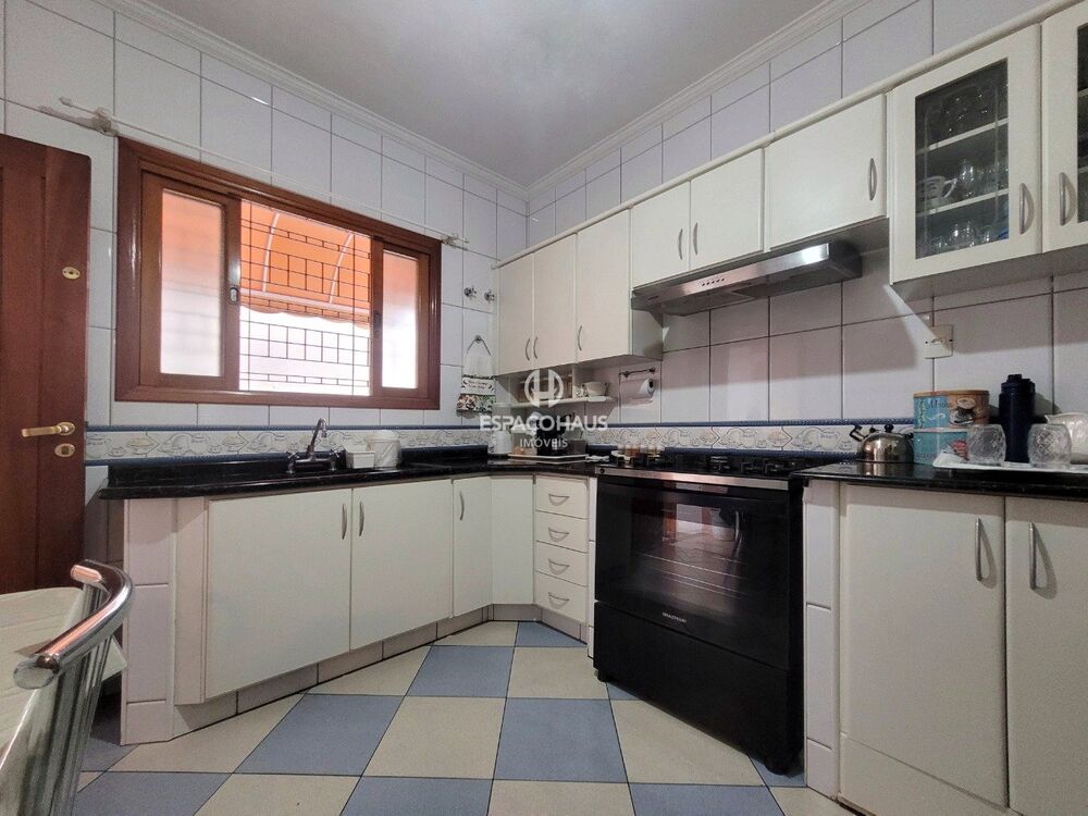 Casa à venda com 3 quartos, 166m² - Foto 8