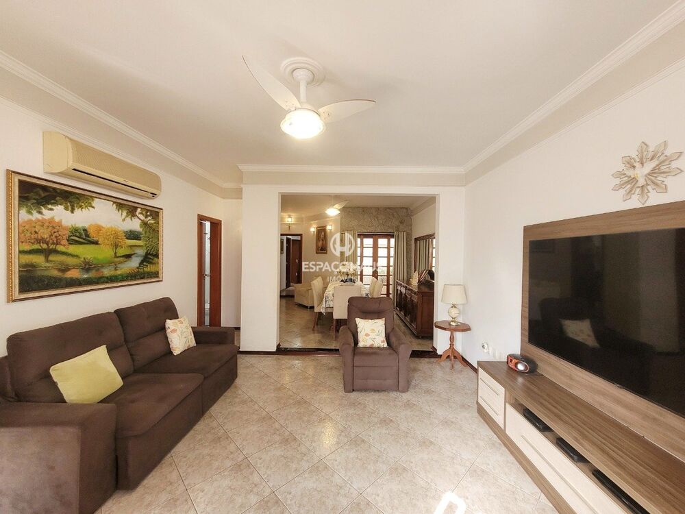 Casa à venda com 3 quartos, 166m² - Foto 4