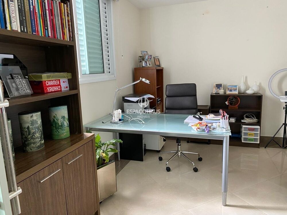 Apartamento à venda com 3 quartos, 198m² - Foto 3