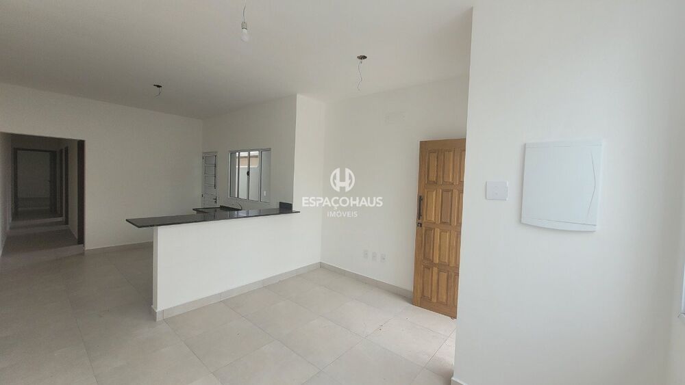 Casa à venda com 3 quartos, 85m² - Foto 2