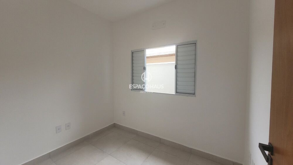Casa à venda com 3 quartos, 85m² - Foto 4