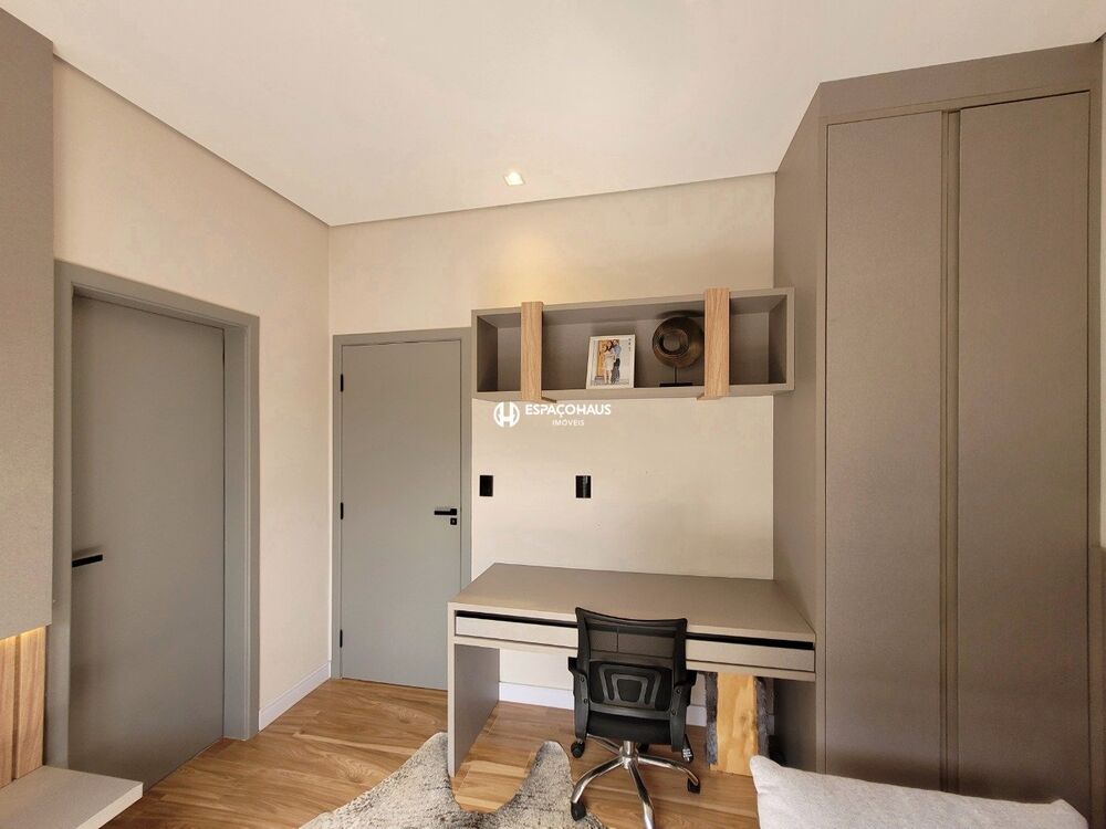 Casa de Condomínio à venda com 3 quartos, 186m² - Foto 1