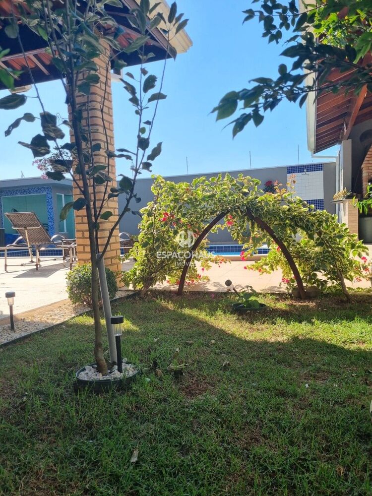Casa, 5 quartos, 258 m² - Foto 8