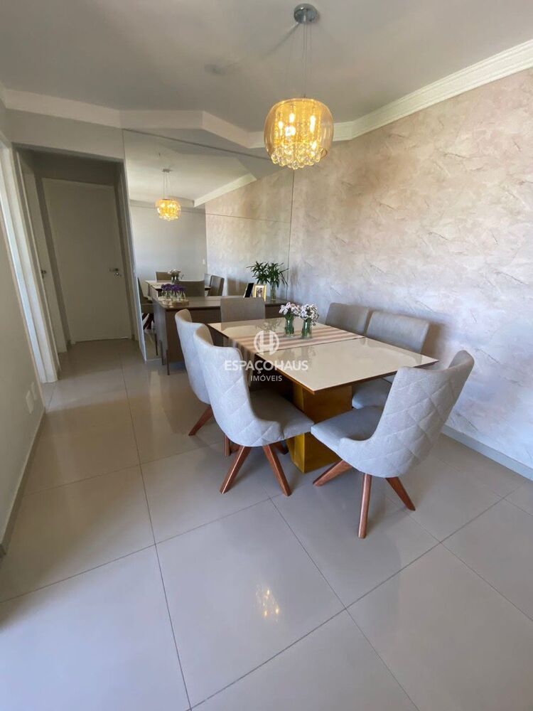 Casa à venda com 3 quartos, 157m² - Foto 1