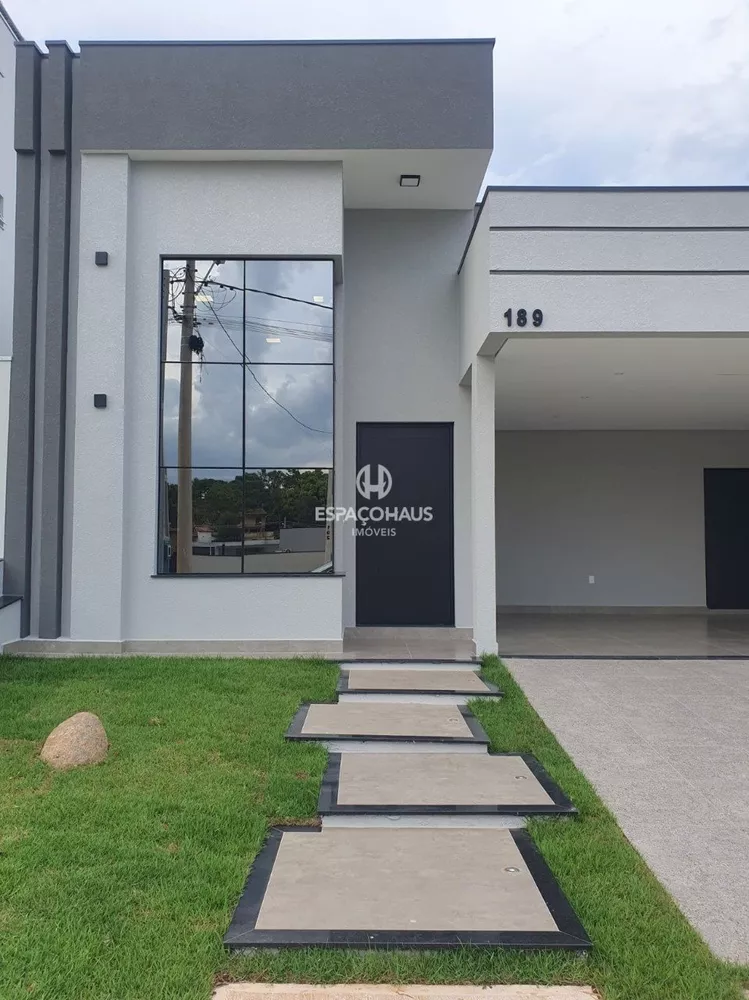 Casa de Condomínio à venda com 3 quartos, 207m² - Foto 2