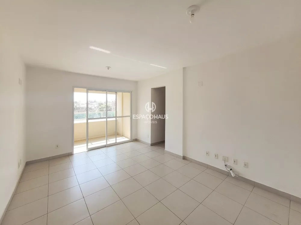 Apartamento à venda com 3 quartos, 82m² - Foto 3