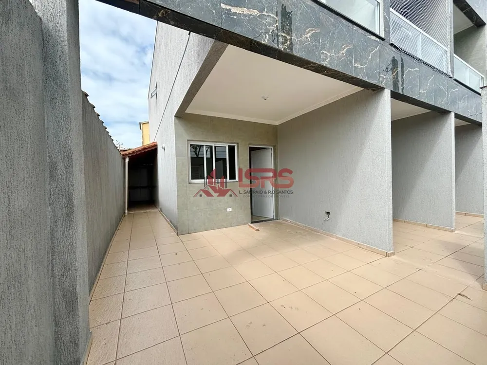 Casa, 2 quartos, 66 m² - Foto 1