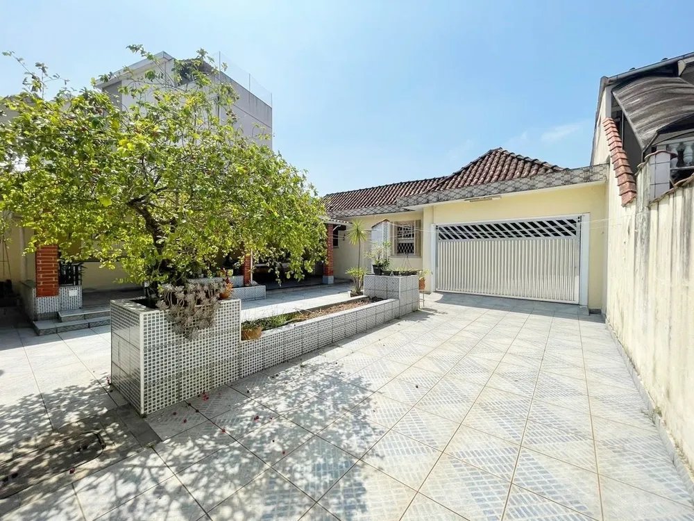 Casa, 4 quartos, 335 m² - Foto 1