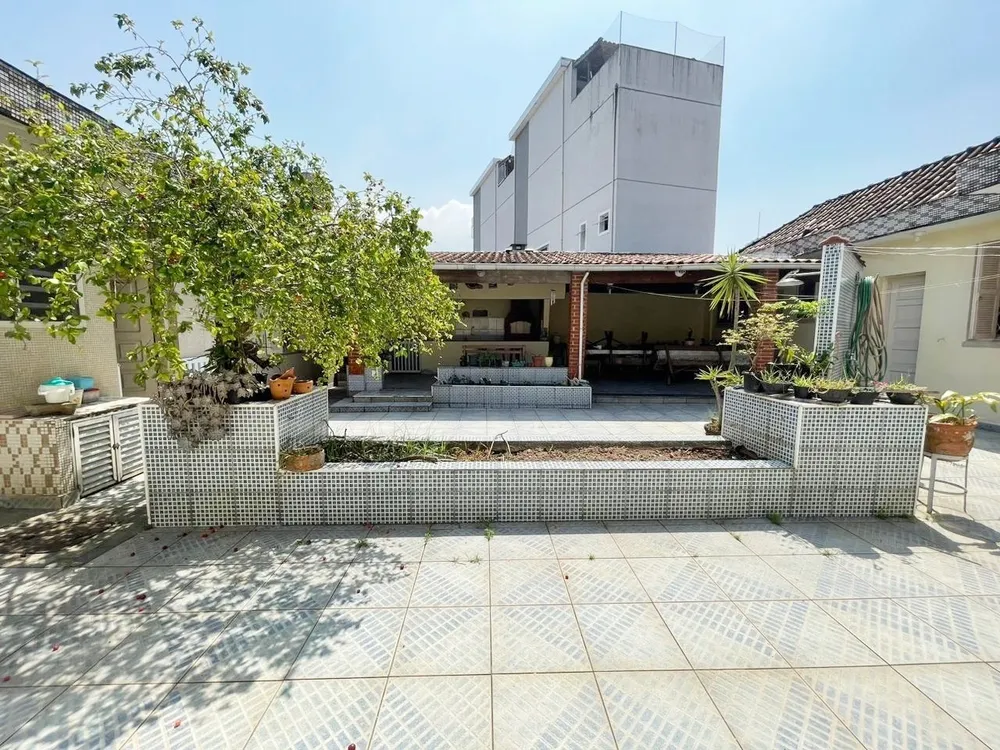 Casa, 4 quartos, 335 m² - Foto 3