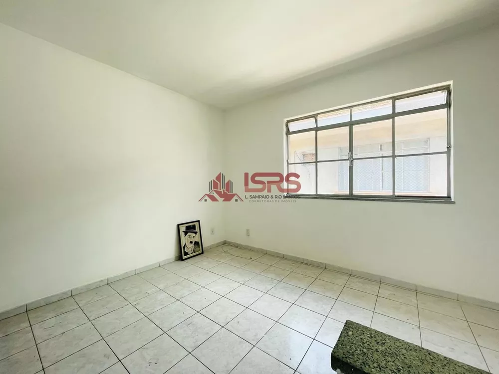 Apartamento à venda com 2 quartos, 66m² - Foto 4