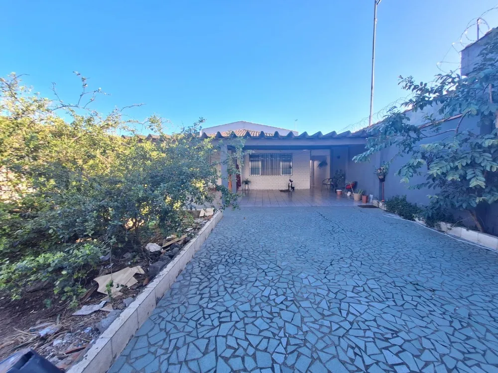 Casa, 2 quartos, 300 m² - Foto 1