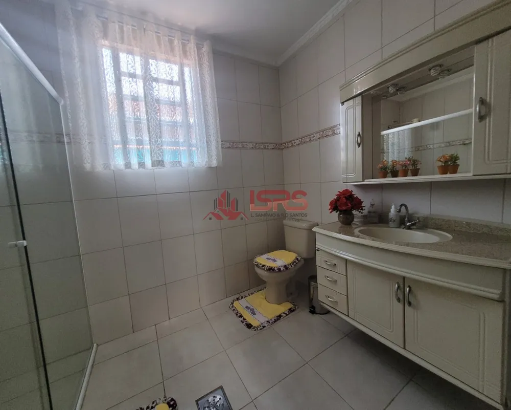 Casa, 4 quartos, 225 m² - Foto 2