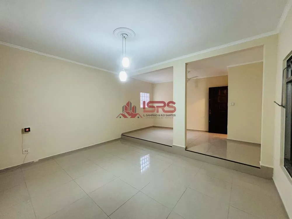 Casa à venda com 3 quartos, 128m² - Foto 1