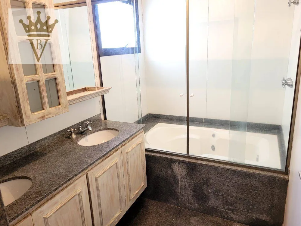 Apartamento, 3 quartos, 220 m² - Foto 2