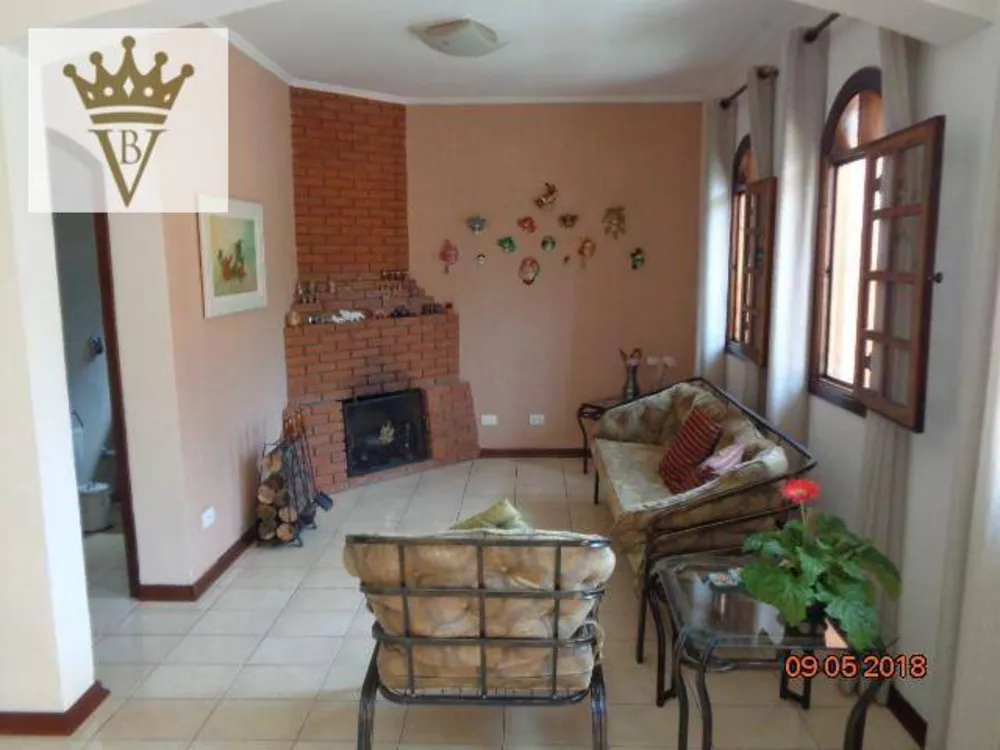 Casa, 4 quartos, 220 m² - Foto 1