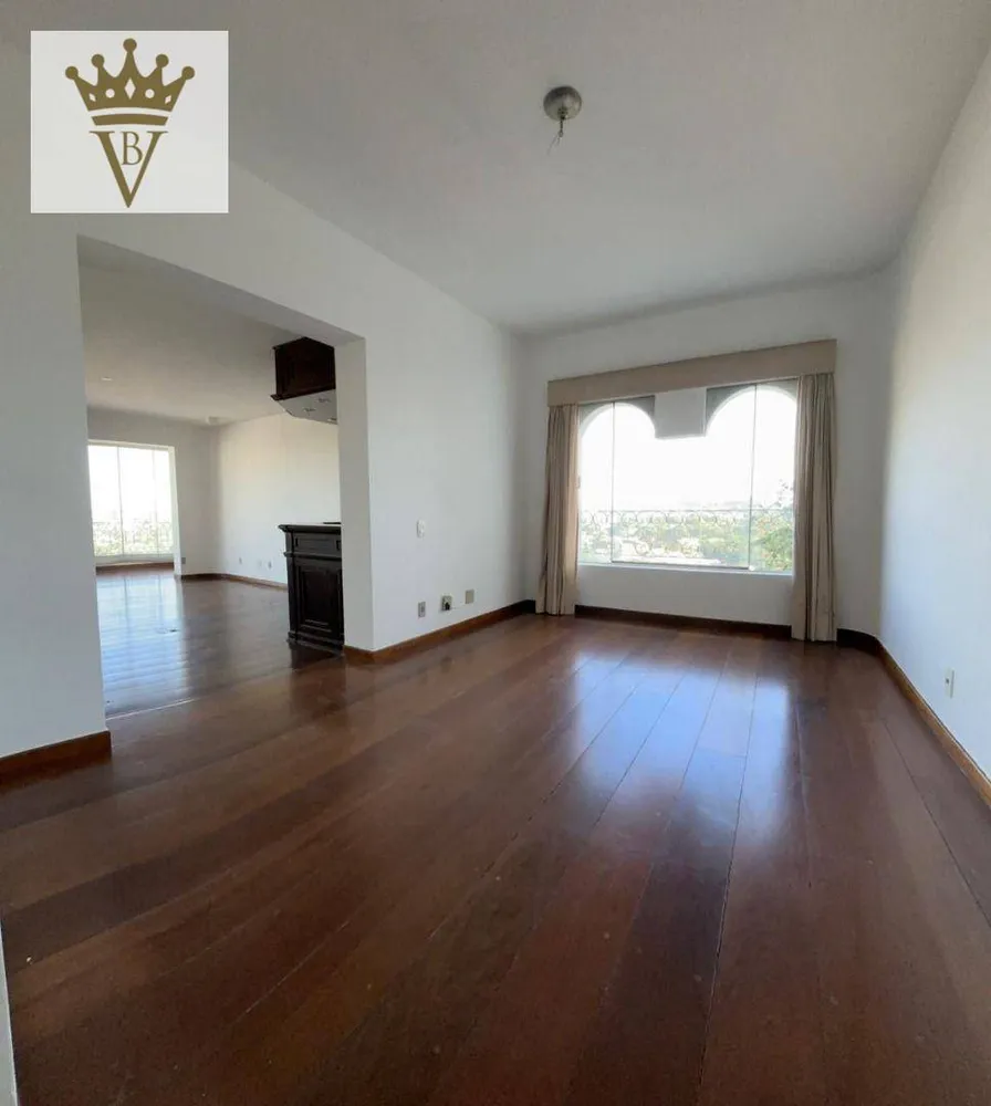 Apartamento, 3 quartos, 218 m² - Foto 1
