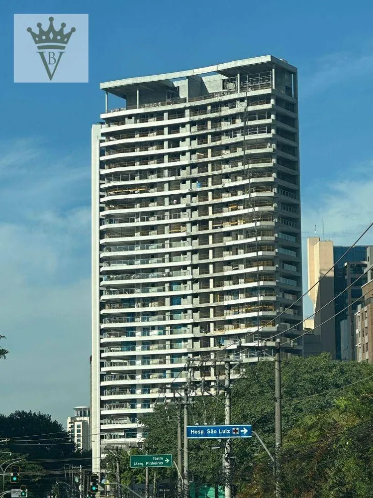 Apartamento, 3 quartos, 220 m² - Foto 1