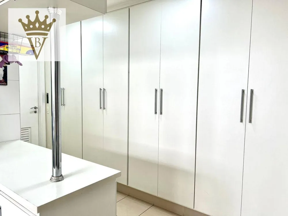 Apartamento, 3 quartos, 261 m² - Foto 2