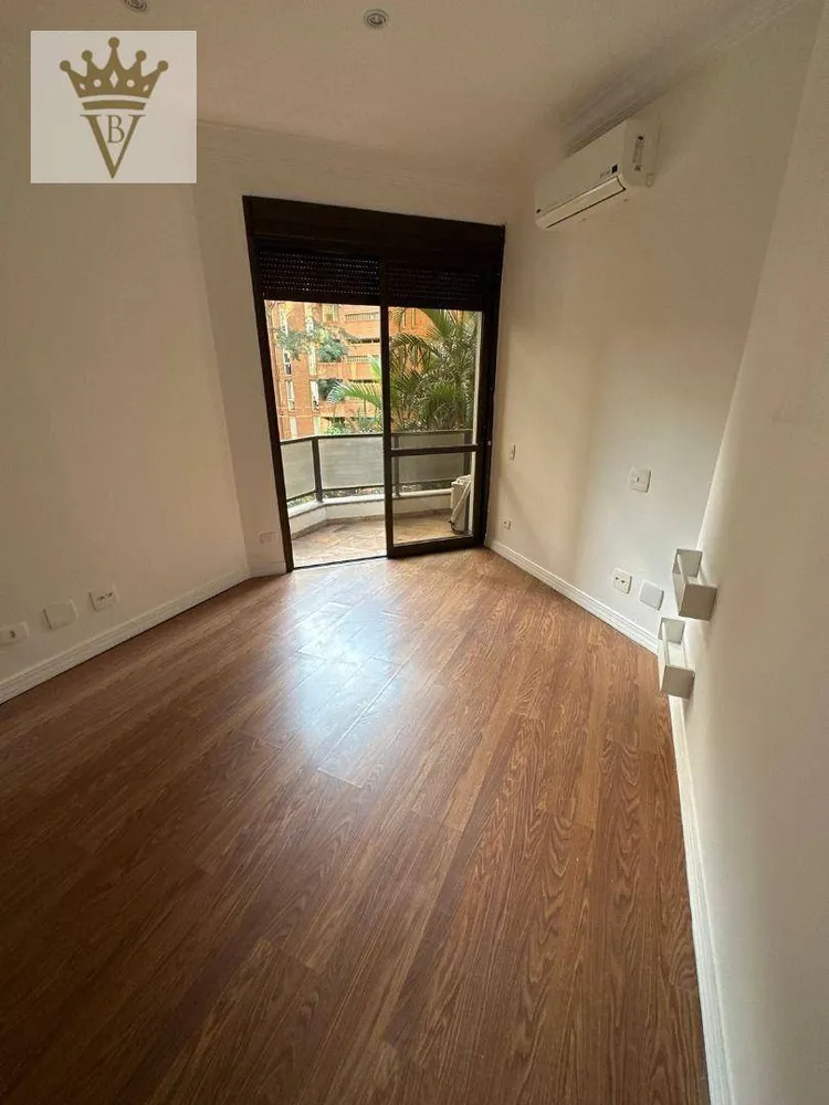 Apartamento, 3 quartos, 197 m² - Foto 2