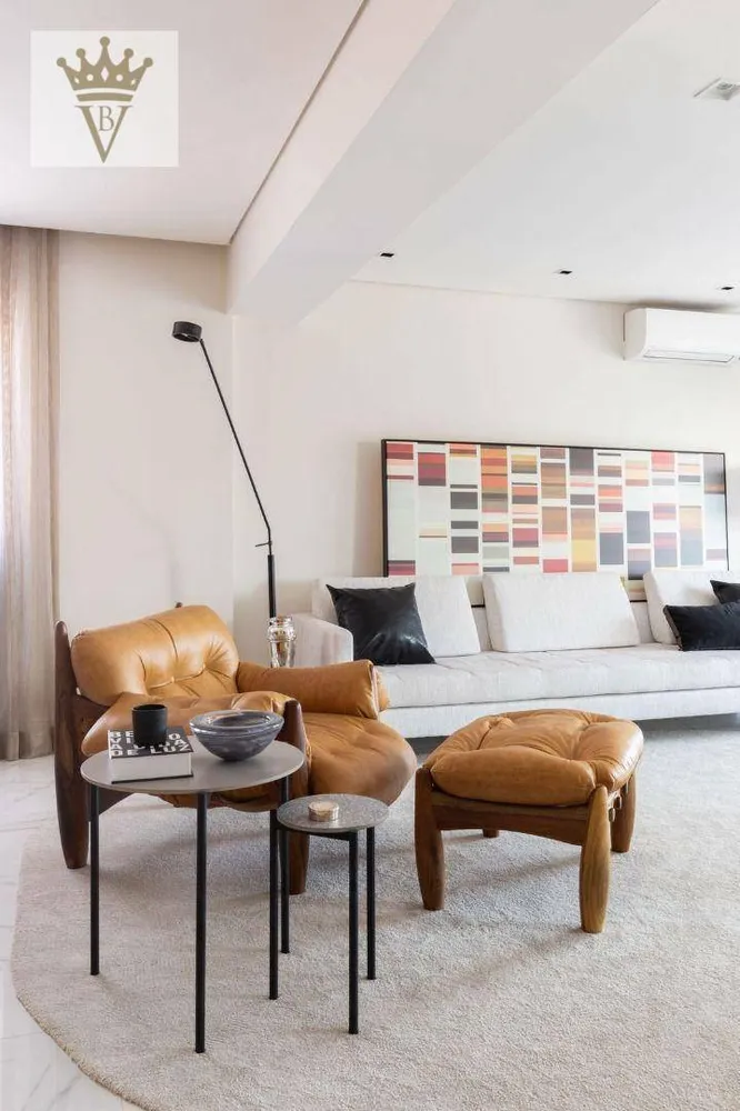 Apartamento, 3 quartos, 230 m² - Foto 1