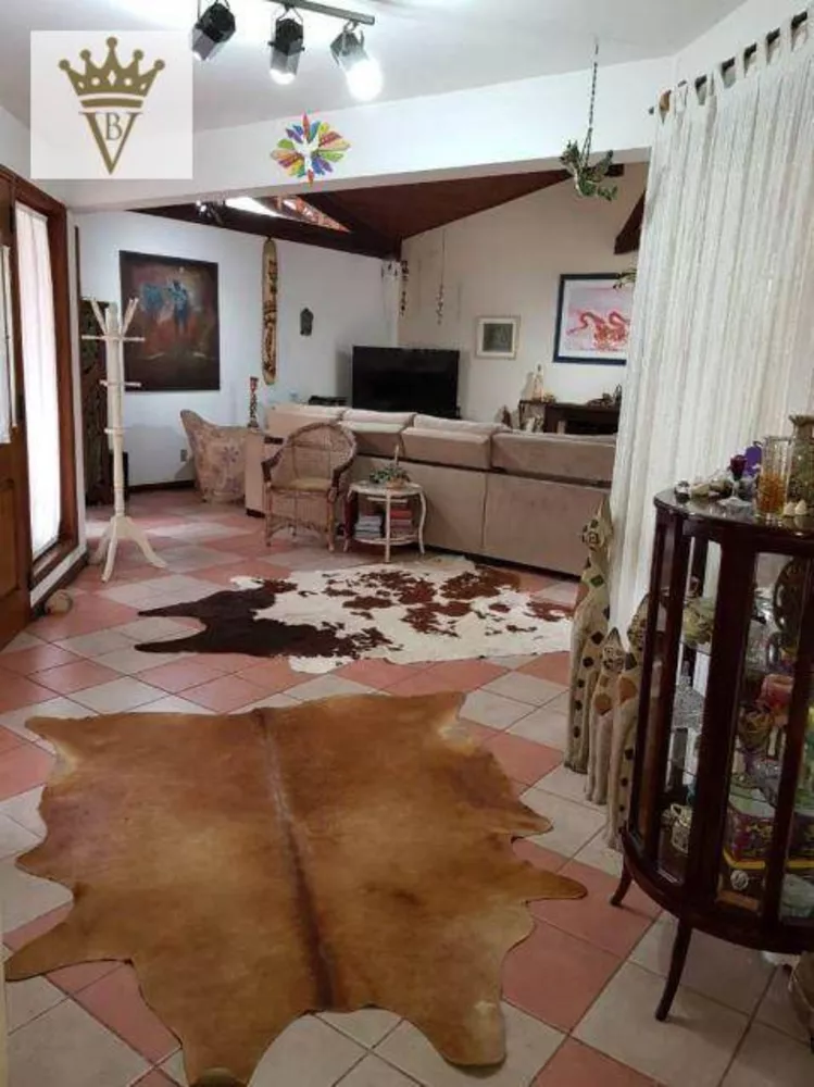 Casa de Condomínio à venda com 3 quartos, 300m² - Foto 10