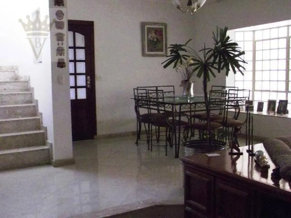 Casa, 4 quartos, 280 m² - Foto 2