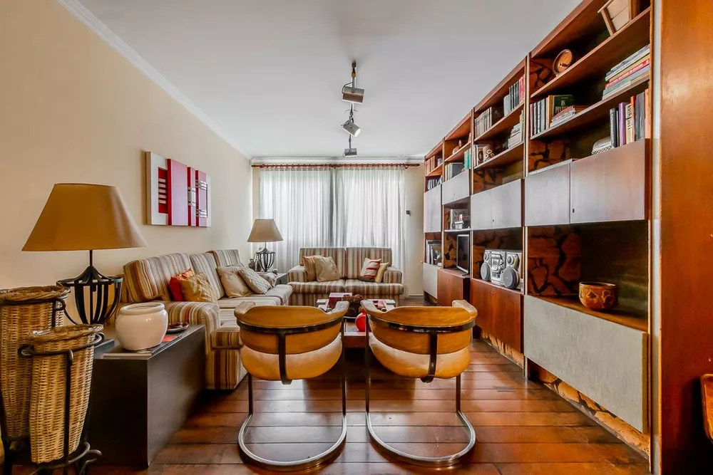 Apartamento à venda com 3 quartos, 150m² - Foto 3