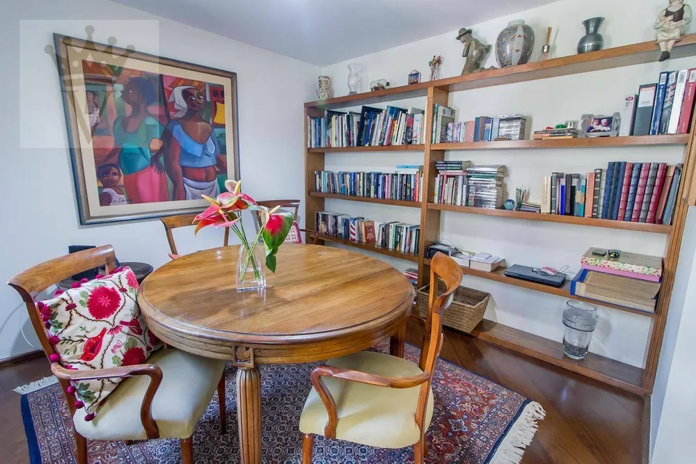 Apartamento, 3 quartos, 230 m² - Foto 1