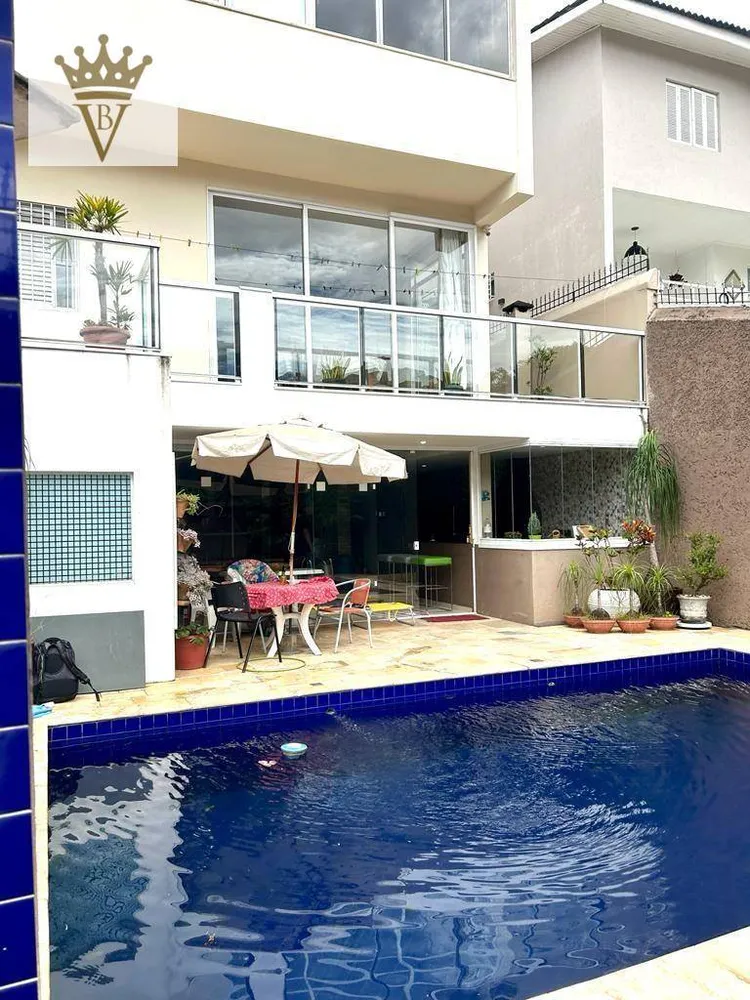 Casa, 4 quartos, 387 m² - Foto 1