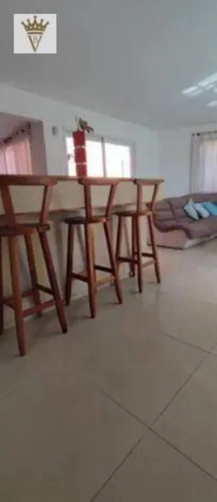 Casa, 3 quartos, 235 m² - Foto 2