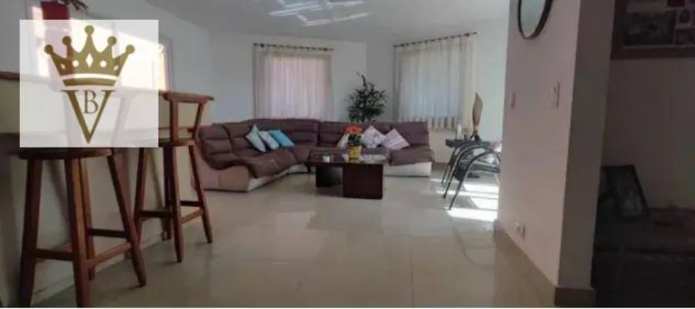 Casa, 3 quartos, 235 m² - Foto 1