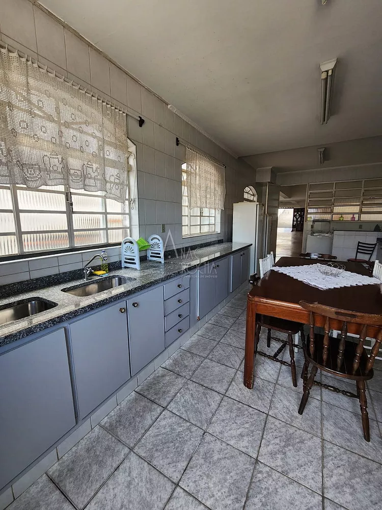 Casa, 3 quartos, 331 m² - Foto 1