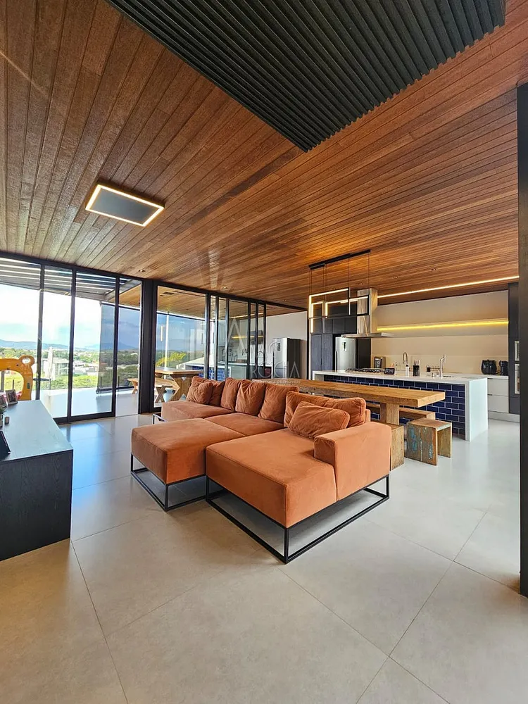 Casa, 4 quartos, 281 m² - Foto 2
