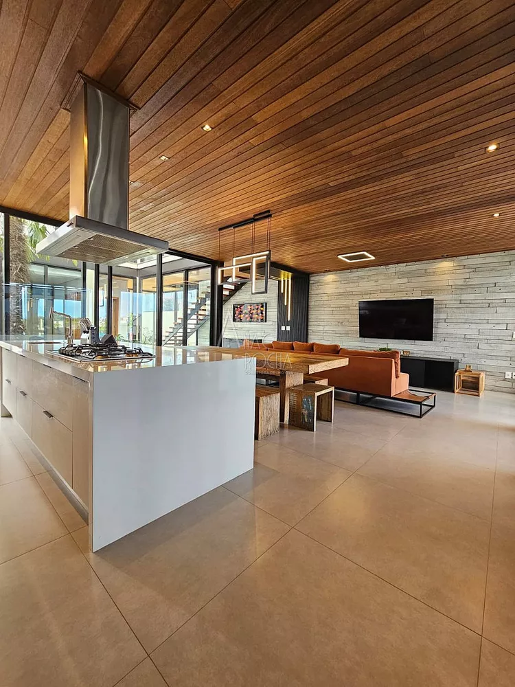 Casa, 4 quartos, 281 m² - Foto 3