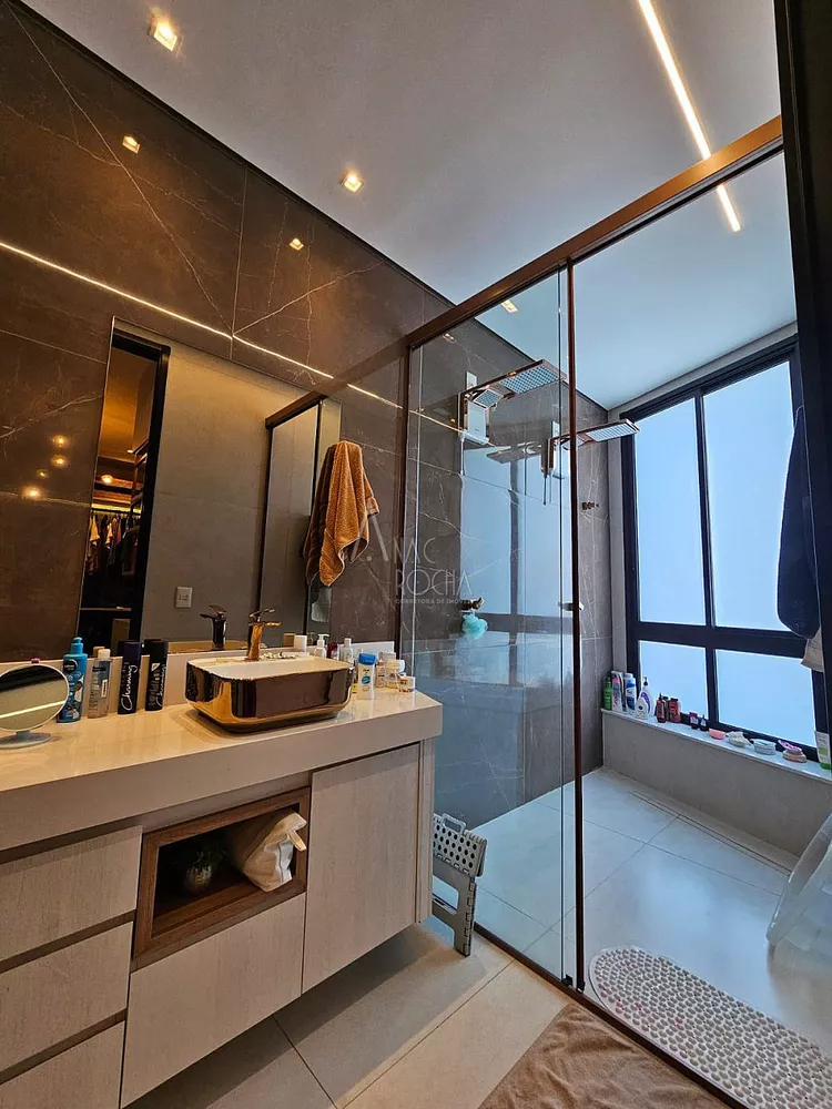 Casa, 4 quartos, 281 m² - Foto 1