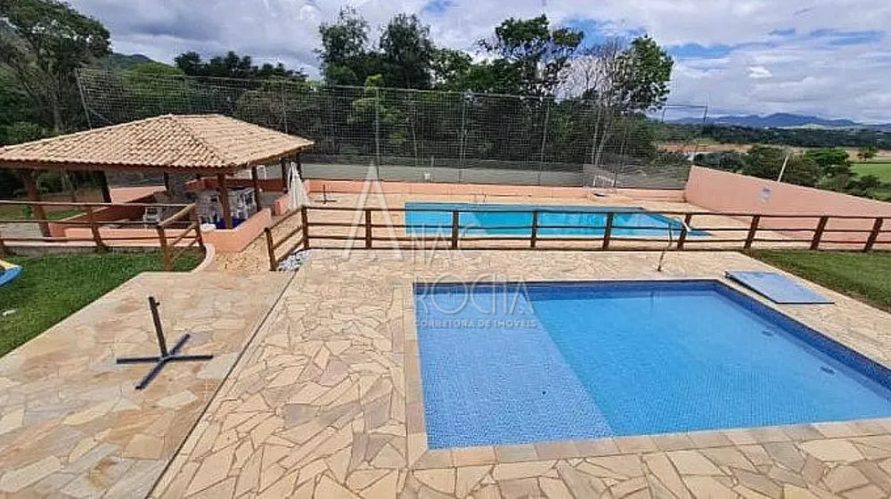 Casa, 3 quartos, 250 m² - Foto 1