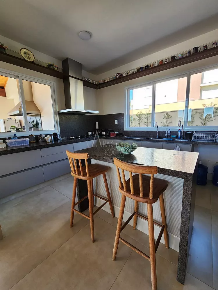 Casa, 4 quartos, 250 m² - Foto 4