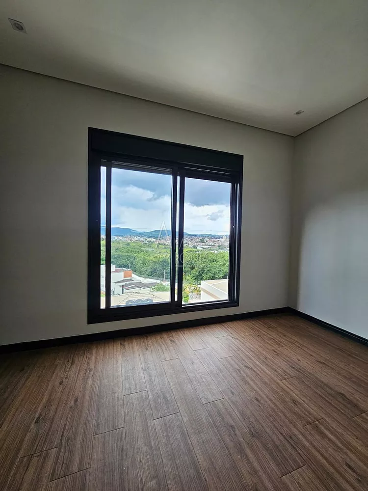 Casa, 3 quartos, 198 m² - Foto 1